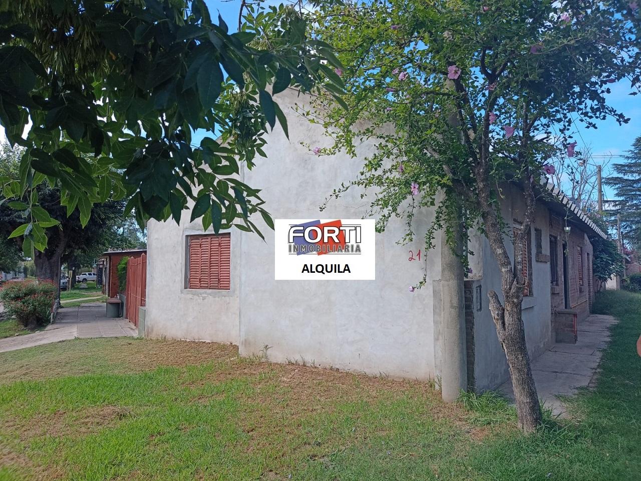 CASA EN ALQUILER - TRES HABITACIONES